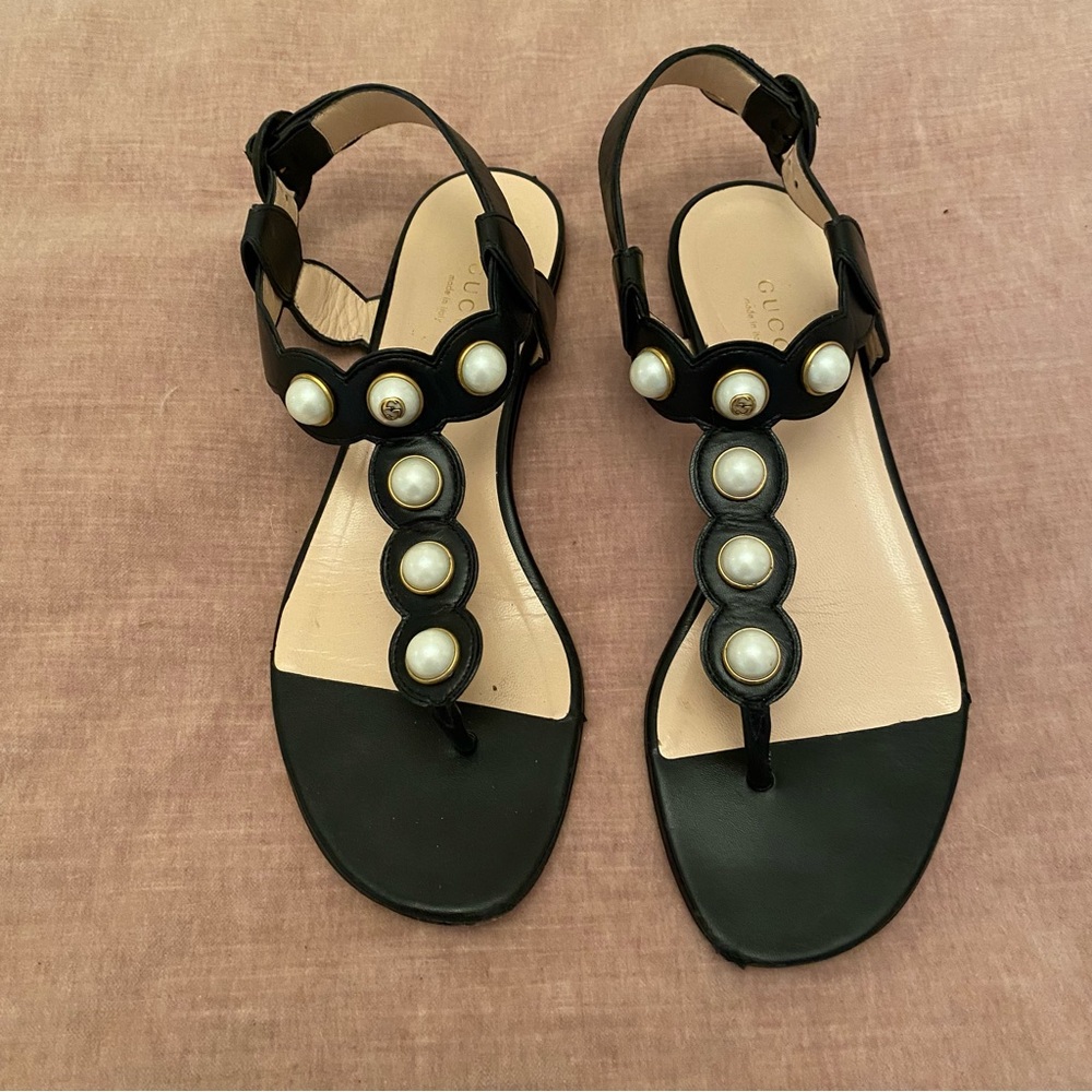 Gucci black leather willow sandals Pearl detail size 36.5 or US 6.5